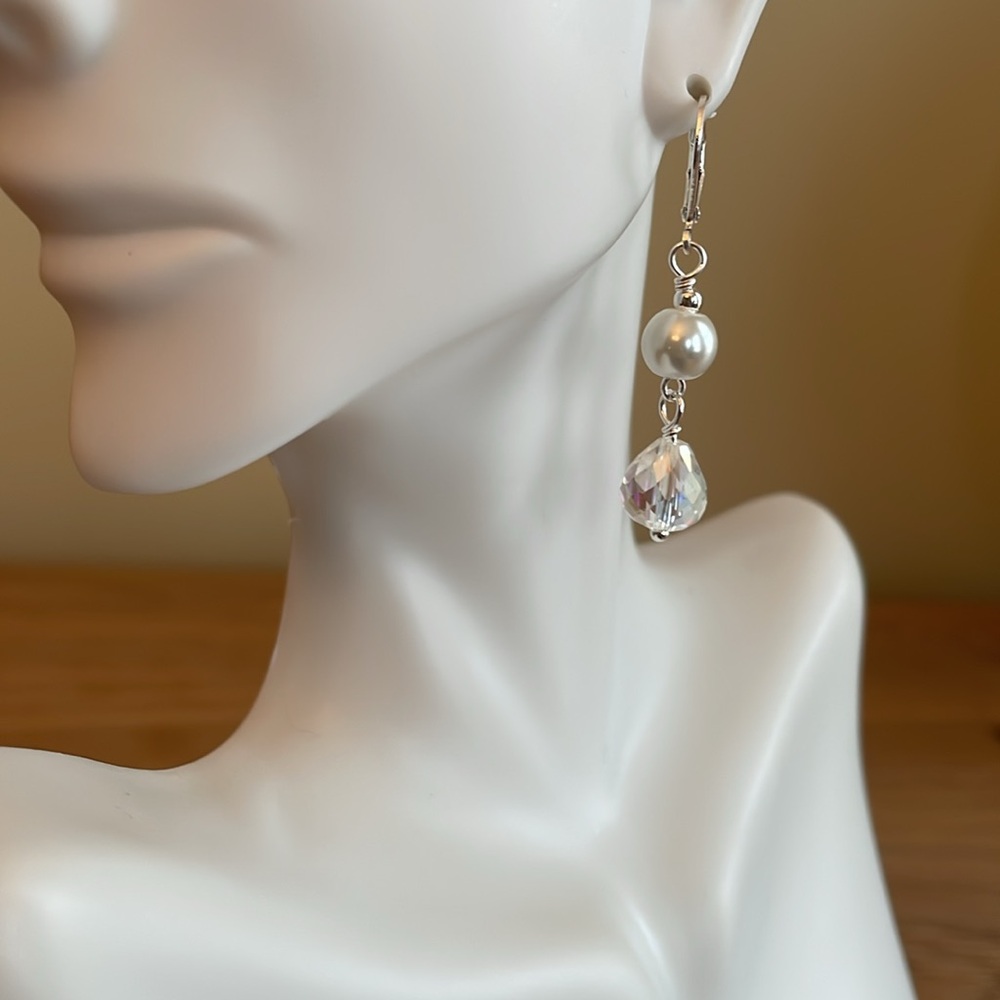 HAND CRAFTED DROP EARRINGS WITH PEARLS AND CRYSTALS White Pearls AB Crystals - Picture 3 of 12